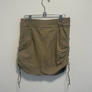 Columbia Taupe Sport Skort size M